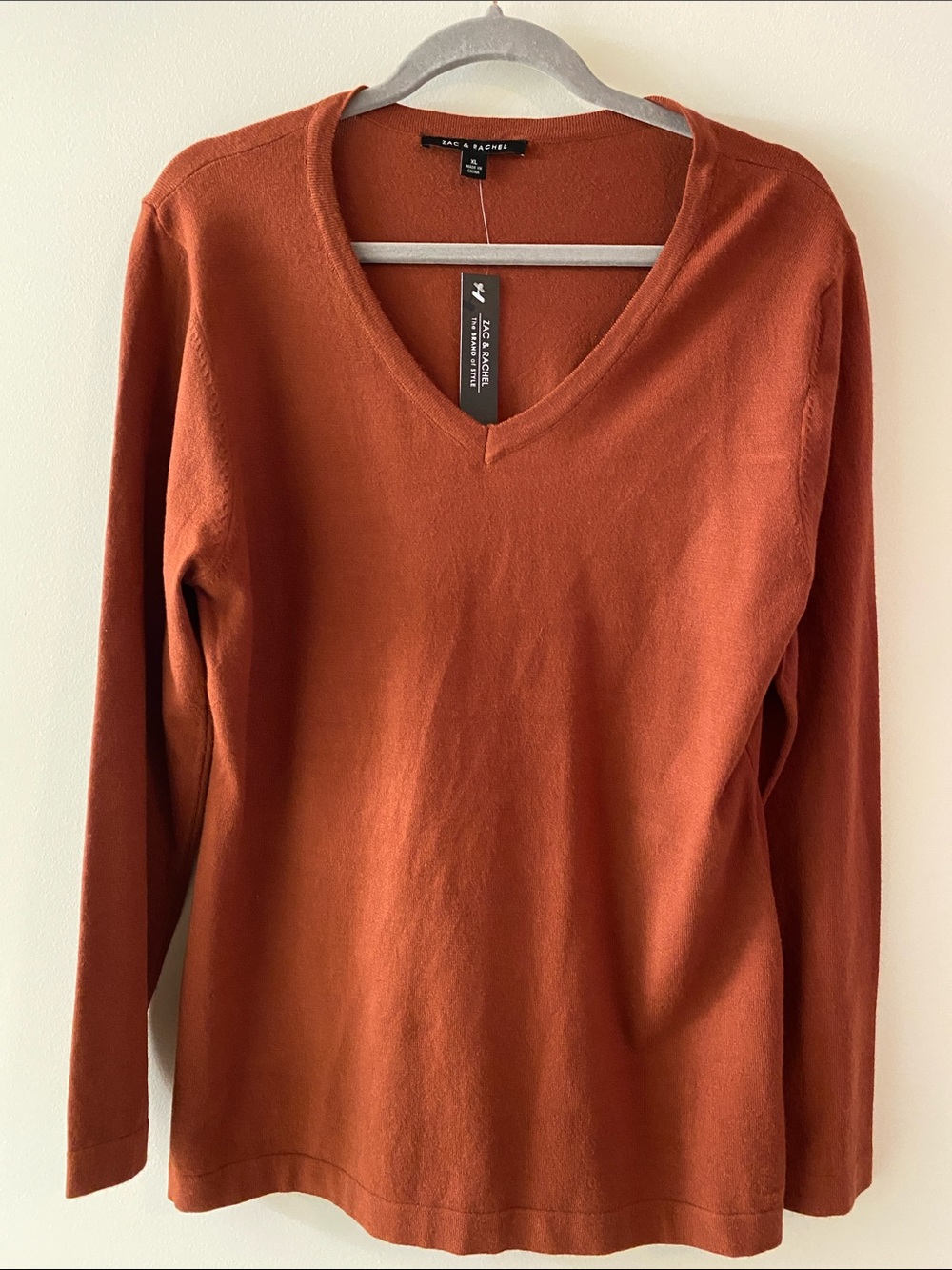 Zac & Rachel Women's Burnt Orange V-Neck Sweater